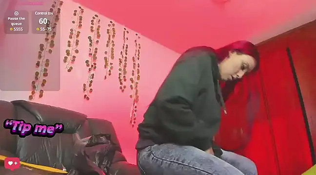 bonnie moon  online show from 12-18-24, 11:08