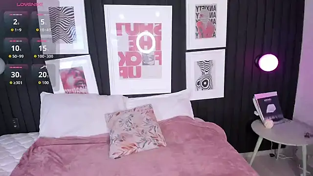 Kayla stern  online show from 11-20-25, 07:35