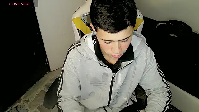 Snapshot of bby_santi chatting on 10-07-25, 12:02 bby santi online show from 10-07-25, 12:02