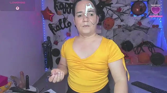 tania lucia1 online show from 10-28-25, 09:06