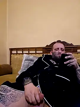 Snapshot of TattooedDick92 chatting on 01-02-25, 02:35 TattooedDick92 online show from 01-02-25, 02:35