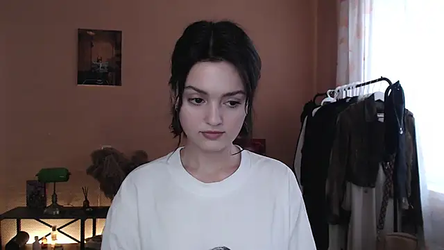 Snapshot of CuteRuby99 chatting on 10-25-25, 10:12 CuteRuby99 online show from 10-25-25, 10:12