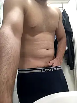 Snapshot of samcumms chatting on 03-03-25, 08:43 samcumms online show from 03-03-25, 08:43