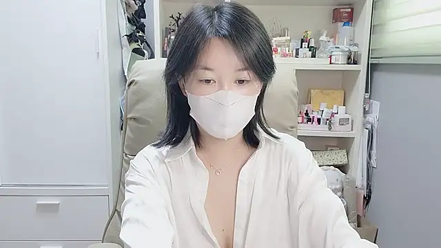 HaNa Kim online show from 07-30-26, 04:11