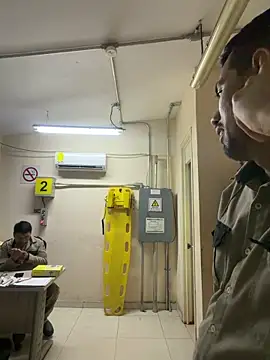 EnriquePersian197 online show from 12-19-25, 03:02