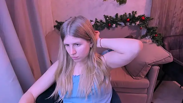 Snapshot of kirraa_ chatting on 12-14-24, 10:07 kirraa online show from 12-14-24, 10:07