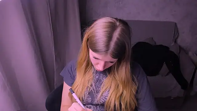 Snapshot of kirraa_ chatting on 01-24-25, 12:42 kirraa online show from 01-24-25, 12:42