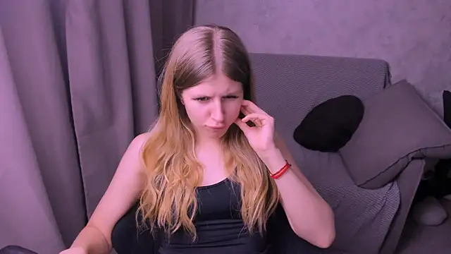 Snapshot of kirraa_ chatting on 02-05-25, 10:12 kirraa online show from 02-05-25, 10:12