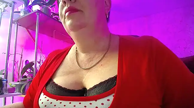 Snapshot of _Sweet_Woman chatting on 01-10-25, 12:15  Sweet Woman online show from 01-10-25, 12:15
