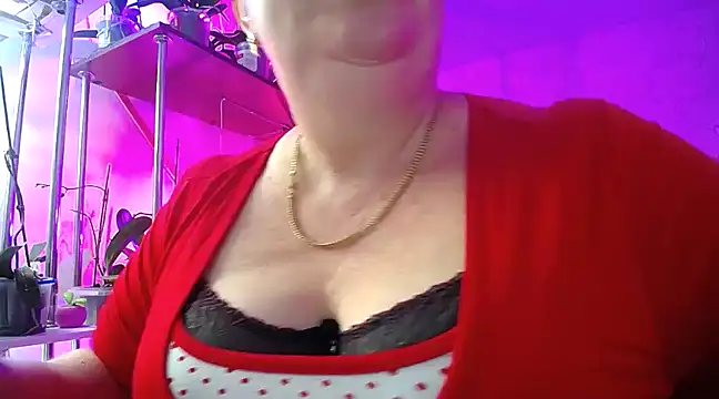 Snapshot of _Sweet_Woman chatting on 01-12-25, 07:00  Sweet Woman online show from 01-12-25, 07:00