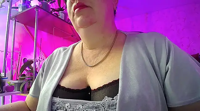 Snapshot of _Sweet_Woman chatting on 01-14-25, 04:04  Sweet Woman online show from 01-14-25, 04:04