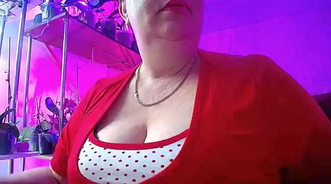 Snapshot of _Sweet_Woman chatting on 02-11-25, 04:11  Sweet Woman online show from 02-11-25, 04:11