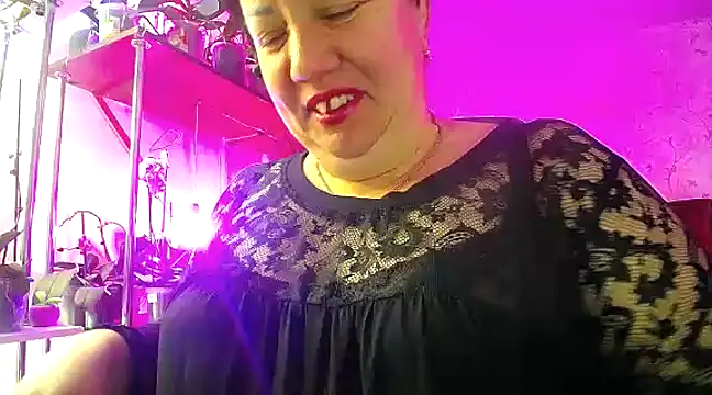 Snapshot of _Sweet_Woman chatting on 02-15-25, 05:30  Sweet Woman online show from 02-15-25, 05:30
