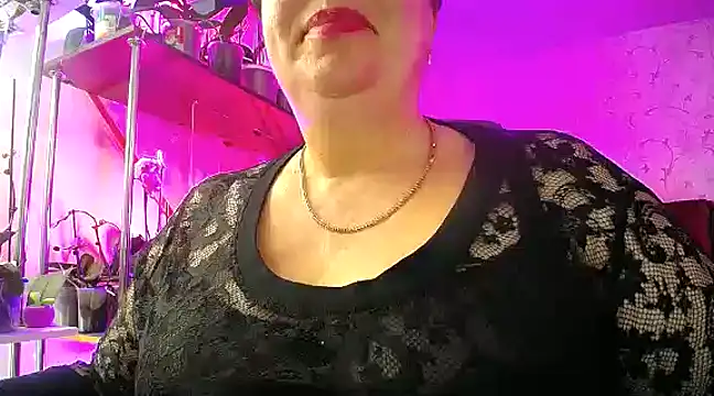 Snapshot of _Sweet_Woman chatting on 02-15-25, 11:39  Sweet Woman online show from 02-15-25, 11:39