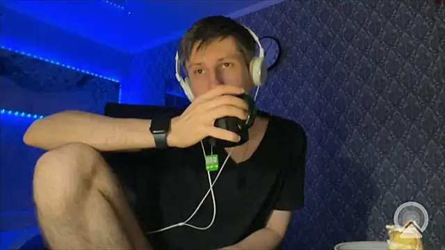 Aki-Laky online show from 06-15-26, 06:10