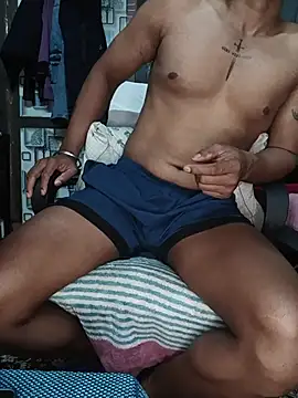 Snapshot of loveboyrp chatting on 07-15-26, 03:01 loveboyrp online show from 07-15-26, 03:01