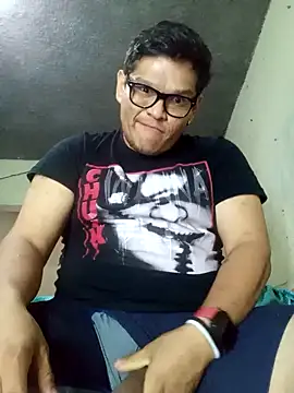 Snapshot of haxxxel007 chatting on 10-31-25, 02:29 haxxxel007 online show from 10-31-25, 02:29