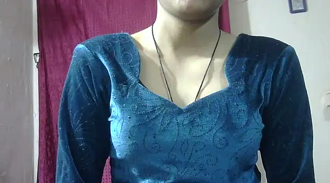 Snapshot of Aayesha chatting on 12-05-24, 11:27 Aayesha online show from 12-05-24, 11:27