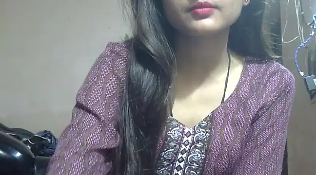 Snapshot of Aayesha chatting on 01-22-25, 12:17 Aayesha online show from 01-22-25, 12:17