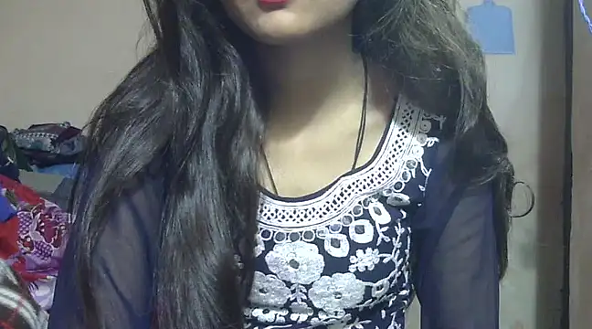 Snapshot of Aayesha chatting on 01-25-25, 04:34 Aayesha online show from 01-25-25, 04:34