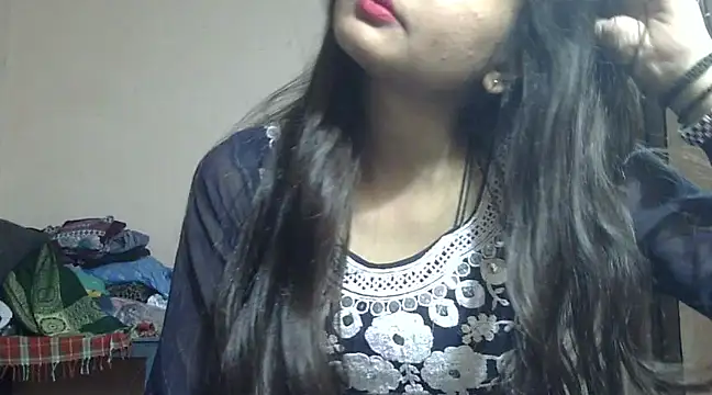 Snapshot of Aayesha chatting on 01-25-25, 10:29 Aayesha online show from 01-25-25, 10:29