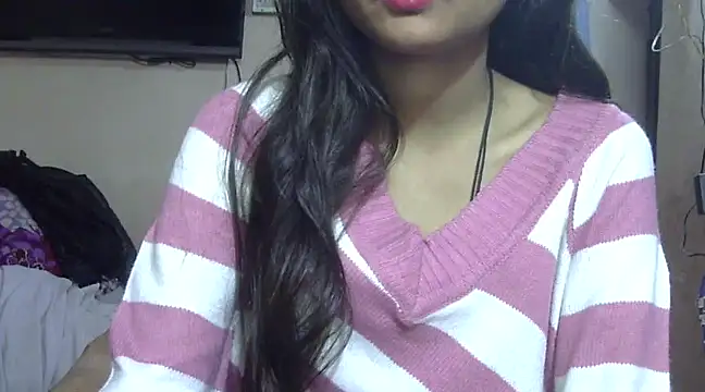 Snapshot of Aayesha chatting on 02-01-25, 12:40 Aayesha online show from 02-01-25, 12:40