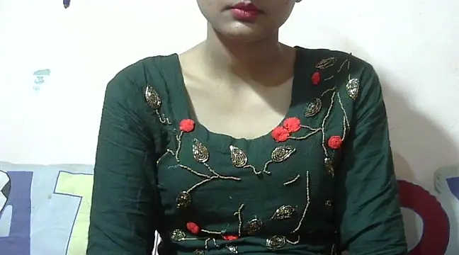 Snapshot of Aayesha chatting on 02-14-25, 08:52 Aayesha online show from 02-14-25, 08:52