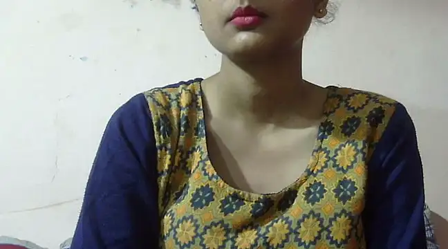 Snapshot of Aayesha chatting on 02-17-25, 04:20 Aayesha online show from 02-17-25, 04:20