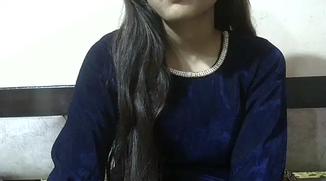 Snapshot of Aayesha chatting on 02-20-25, 07:45 Aayesha online show from 02-20-25, 07:45