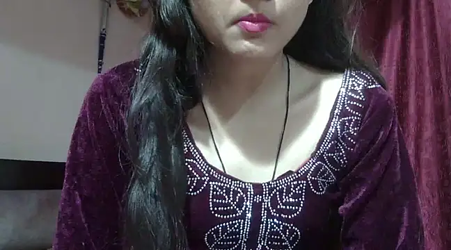 Snapshot of Aayesha chatting on 03-08-25, 04:34 Aayesha online show from 03-08-25, 04:34