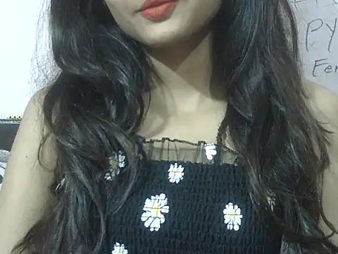 Snapshot of Aayesha chatting on 12-14-25, 06:30 Aayesha online show from 12-14-25, 06:30