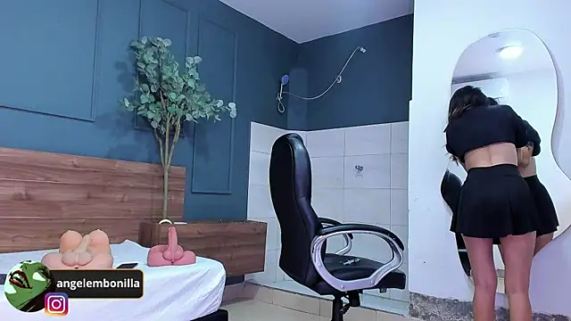 Snapshot of megan_morgan01 chatting on 10-01-25, 11:49 megan morgan01 online show from 10-01-25, 11:49