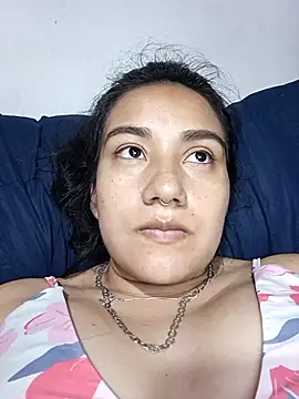 Snapshot of Hellen_Alex chatting on 05-06-26, 03:06 Hellen Alex online show from 05-06-26, 03:06