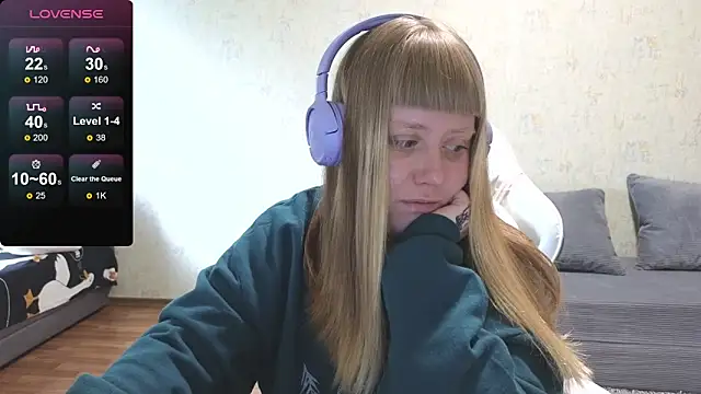 Snapshot of June_shy0 chatting on 05-07-26, 08:31 June shy0 online show from 05-07-26, 08:31