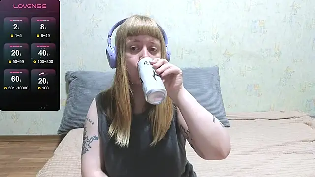 Snapshot of June_shy0 chatting on 07-02-26, 07:25 June shy0 online show from 07-02-26, 07:25