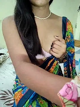 Snapshot of Meenakshi_ chatting on 10-28-25, 03:10 Meenakshi  online show from 10-28-25, 03:10