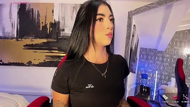 AriRobert  online show from 10-25-25, 04:09