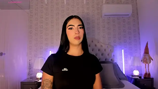 AriRobert  online show from 12-23-25, 04:10