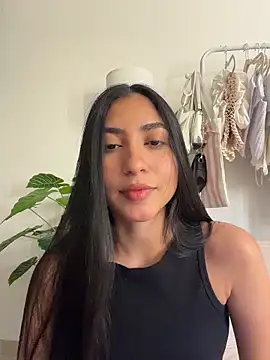 Sweetnaughtygirl  online show from 04-15-26, 12:17