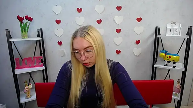 BeatriceFly online show from 12-14-24, 09:29