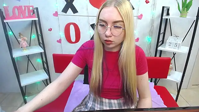 BeatriceFly online show from 01-25-25, 04:46