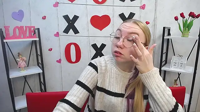 BeatriceFly online show from 01-27-25, 09:34