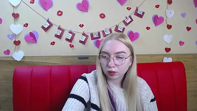 BeatriceFly online show from 02-20-25, 03:19