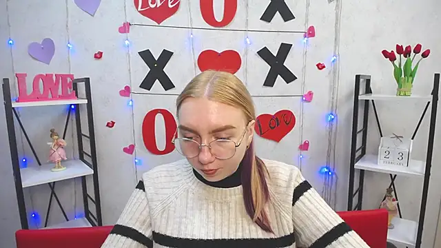 BeatriceFly online show from 02-23-25, 12:16