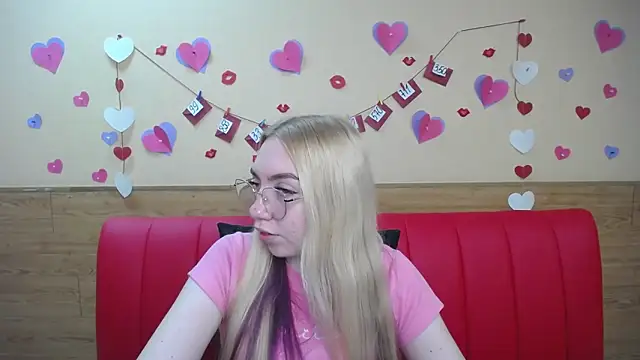 BeatriceFly online show from 03-13-25, 09:10