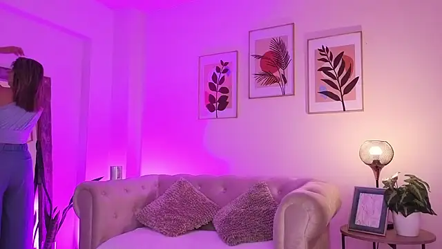 DahianaWalcott online show from 03-11-26, 03:07