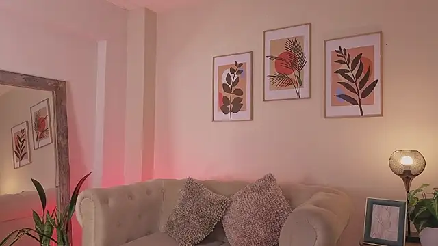 DahianaWalcott online show from 03-19-26, 06:56