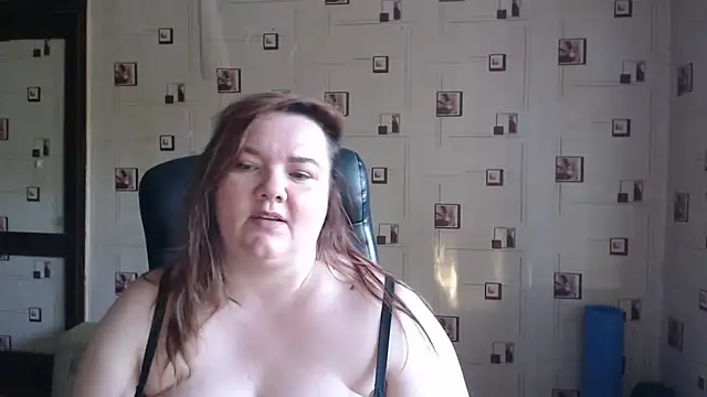 Snapshot of TasyaBigTTs chatting on 05-25-26, 04:24 TasyaBigTTs online show from 05-25-26, 04:24