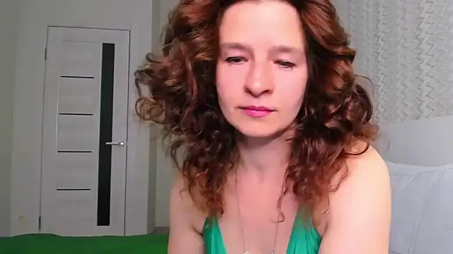 Snapshot of Clear_Angel chatting on 09-26-25, 03:32 Clear Angel online show from 09-26-25, 03:32