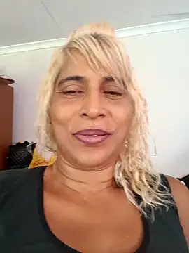 Goodgirlsue 77 online show from 03-21-25, 12:50